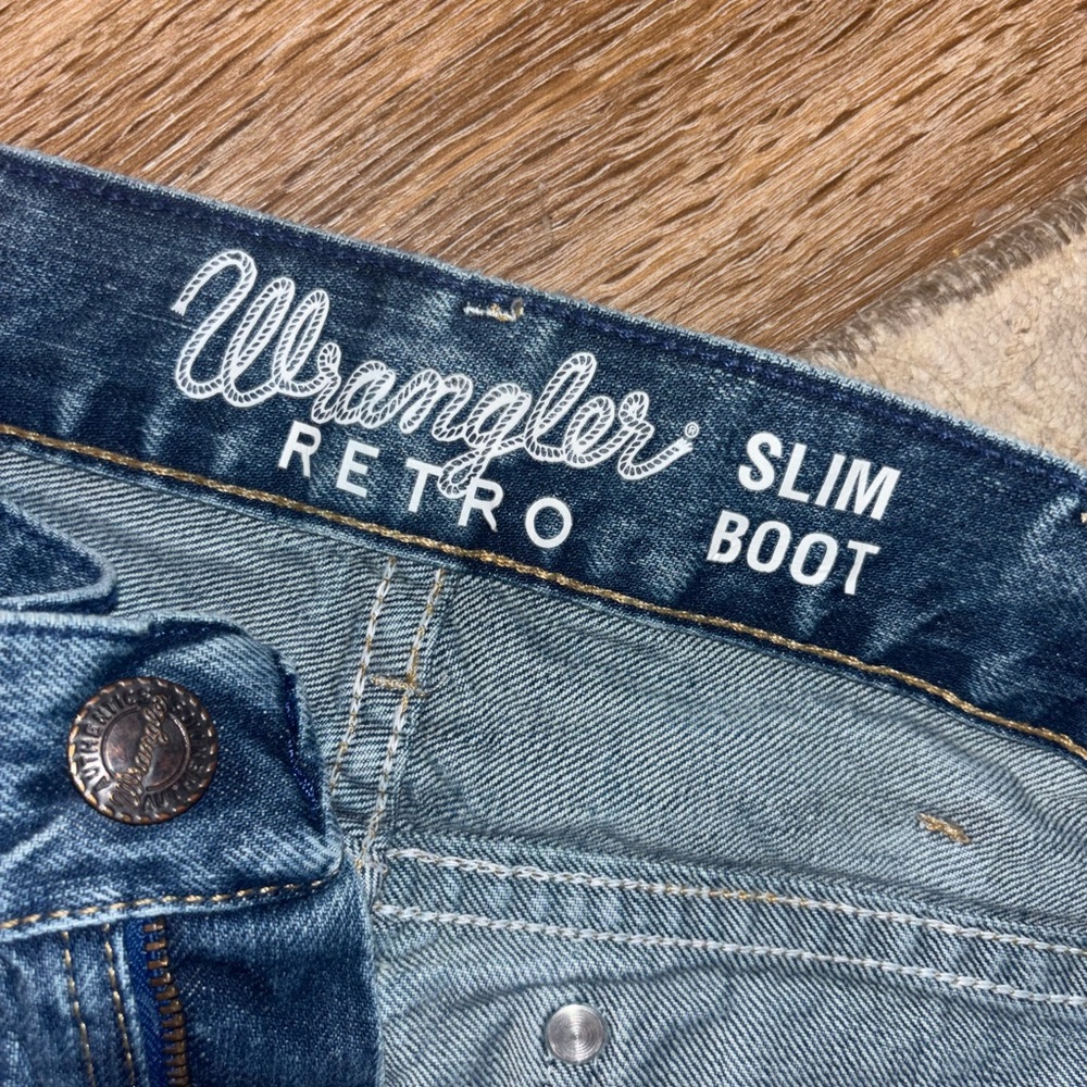 Wrangler Retro Slim Boot Blue Jeans NWOT - Picture 3 of 4